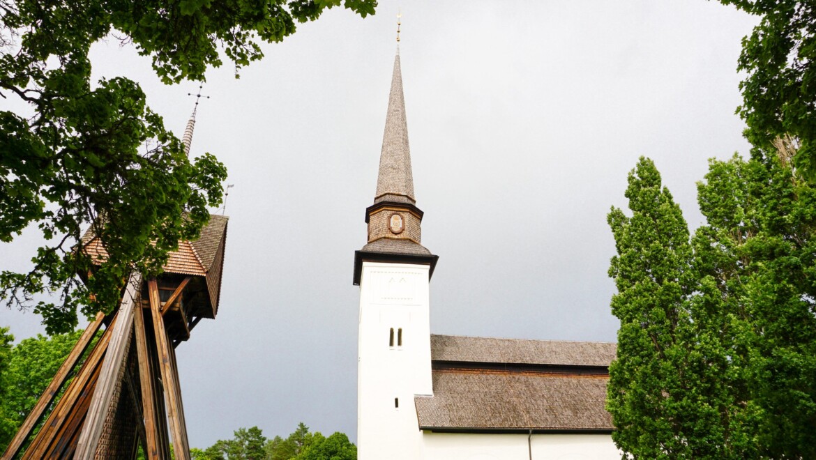 Glanshammars kyrka exteriör