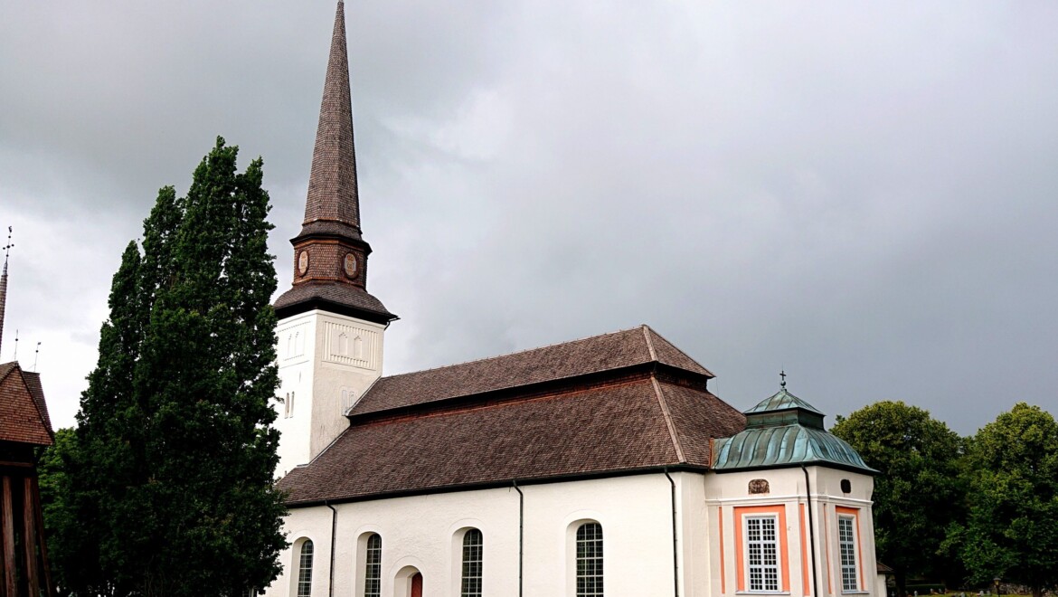 Glanshammars kyrka utanför Örebro.
