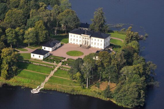 Stjernsunds slott sett från ovan.