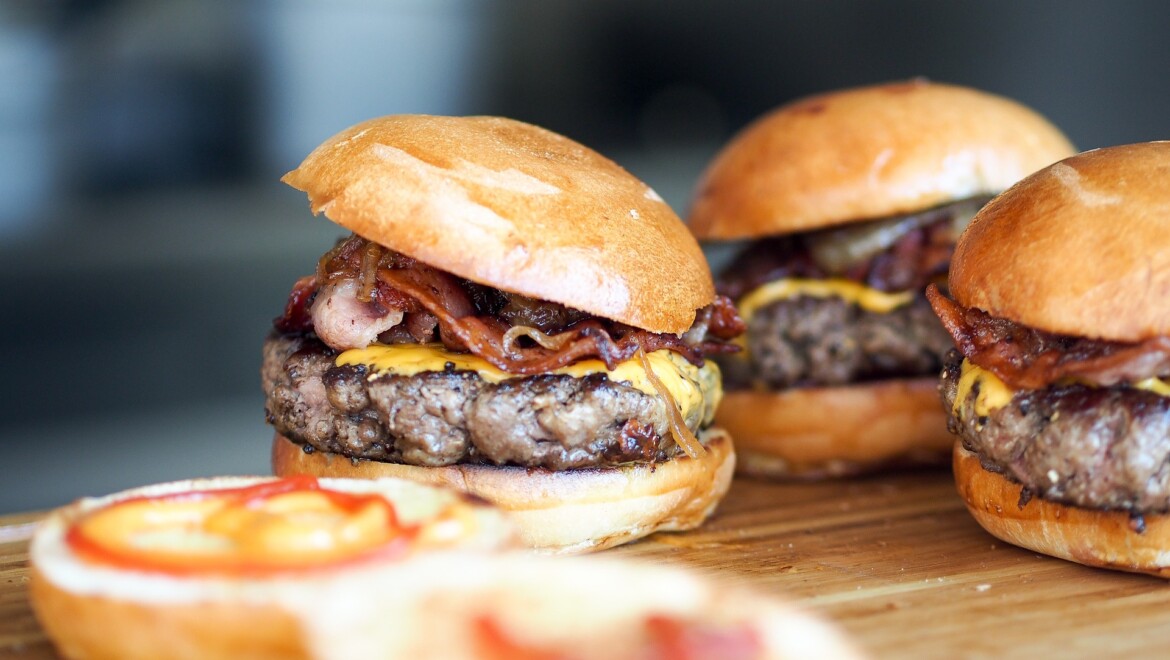Tre hamburgare.